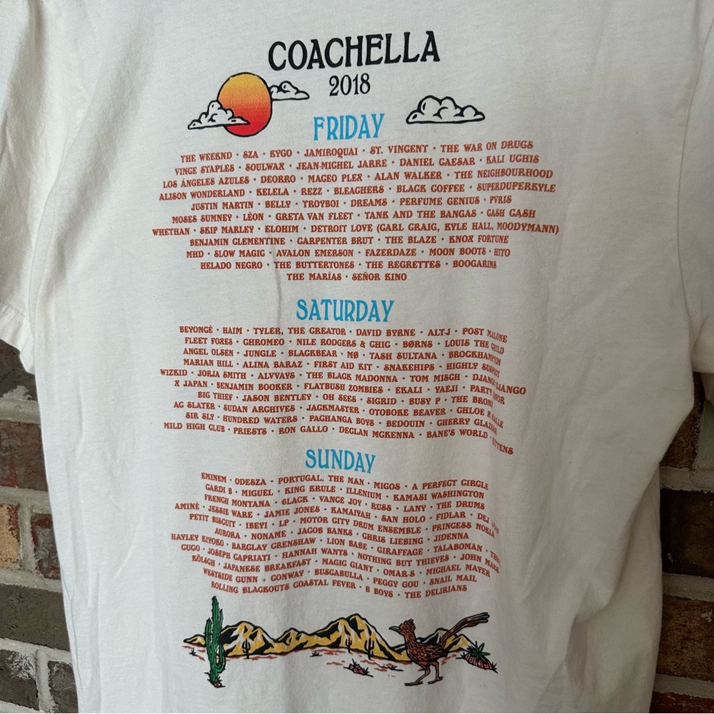 Coachella 2018 Lineup Tee - Picture 4 of 8